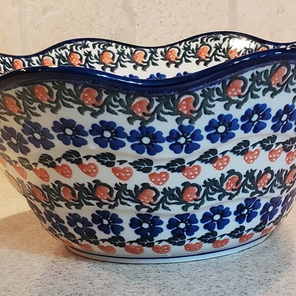 Vintage Ceramika Artstyczna Large Scalloped Serving Mixing Bowl Handpainted - Picture 2 of 7
